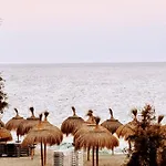 Апартаменты 1º Linea De Playa En Pleno Centro De *